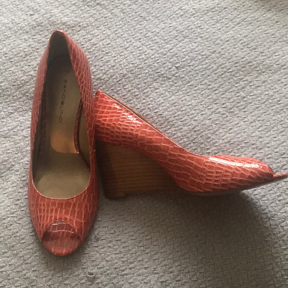 Bandolino wedges